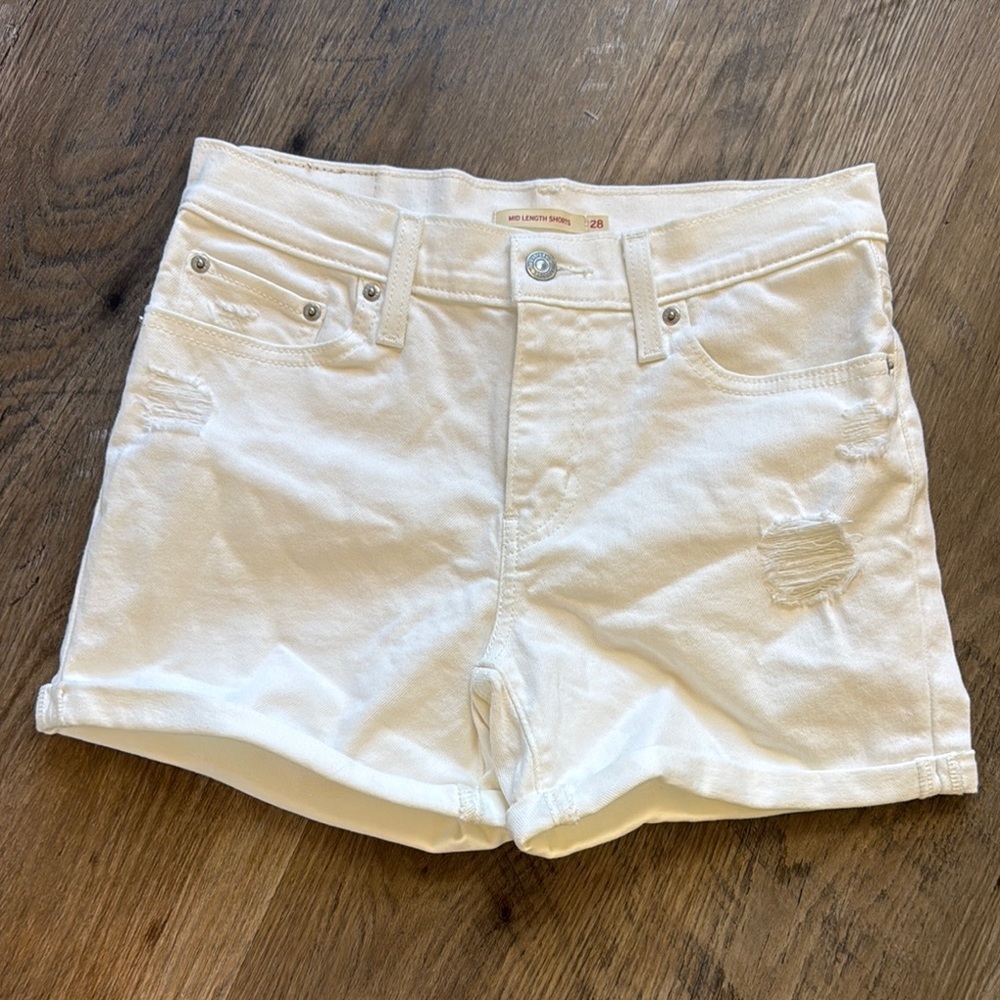 White Levi’s Denim Mid Length Women's Shorts